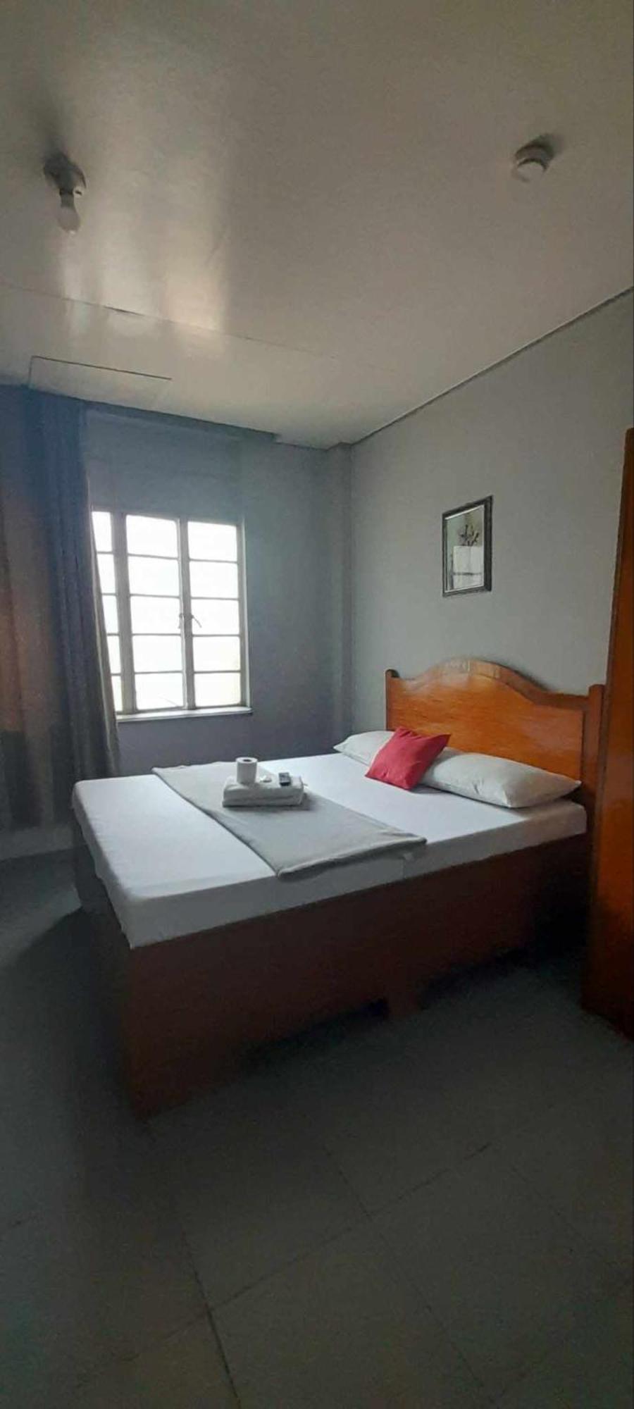 Slouch And Restaurant 3* Manila