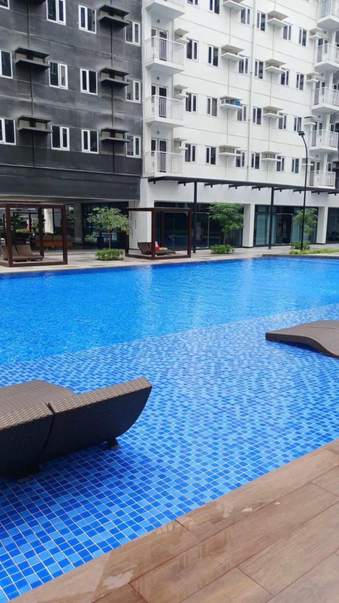Unit 1 Cez Condotel At Charm Manila
