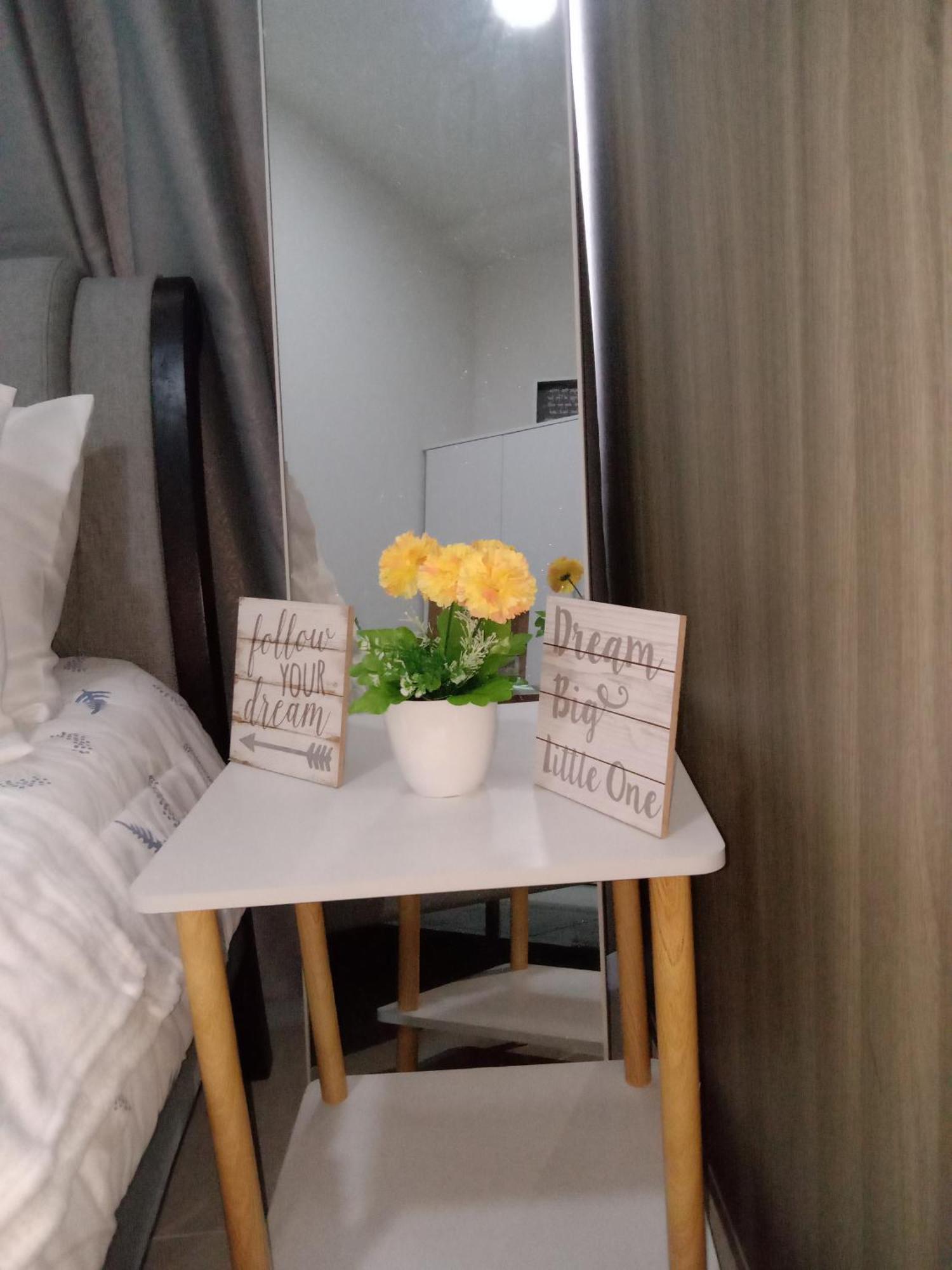 Hotel Luxurious Haven By The Bay - 2br Near Moa Picc Ccp