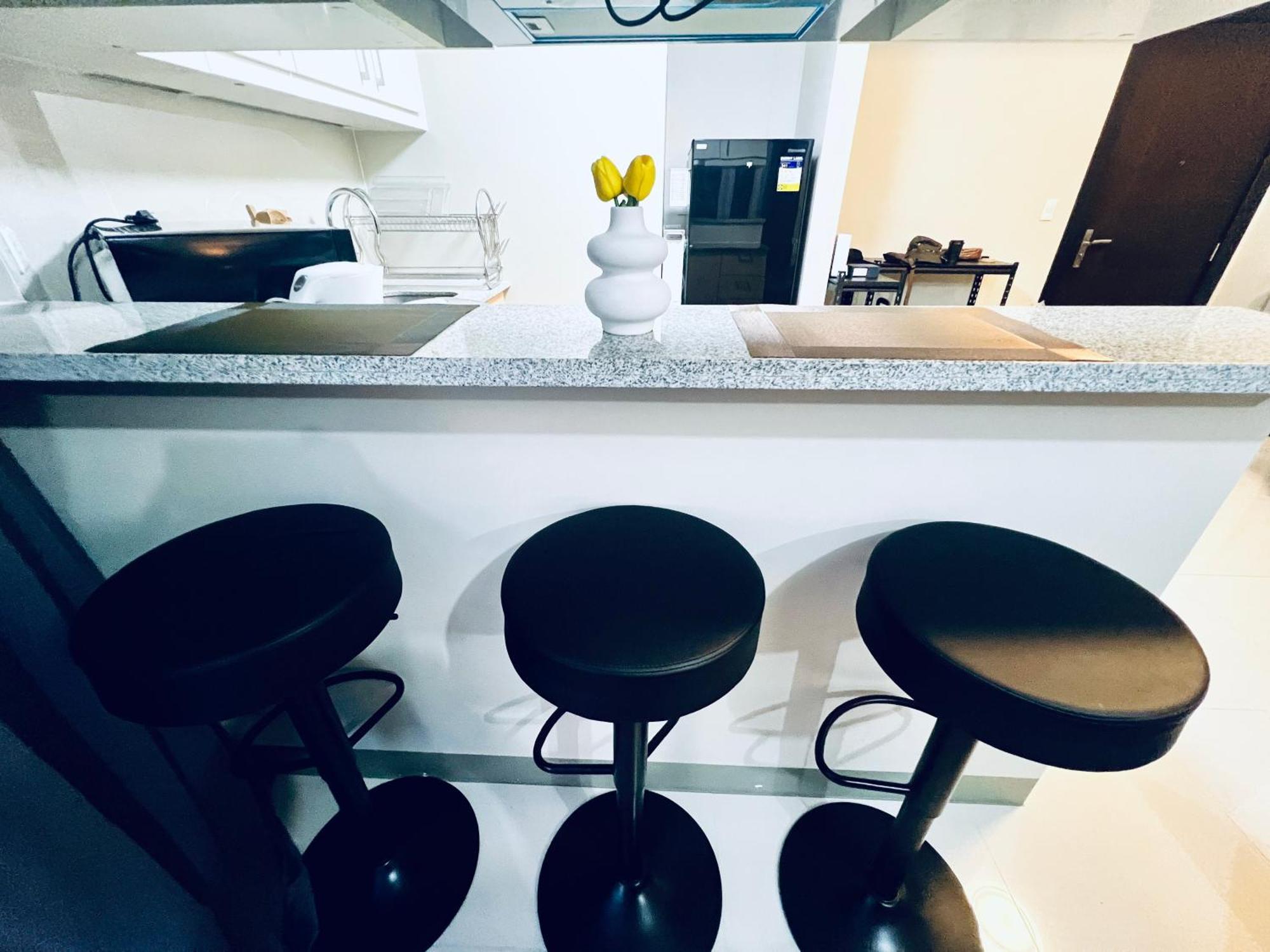 Bgc Luxury - Balcony, Pool, Wi-fi, View - 34 * Manila