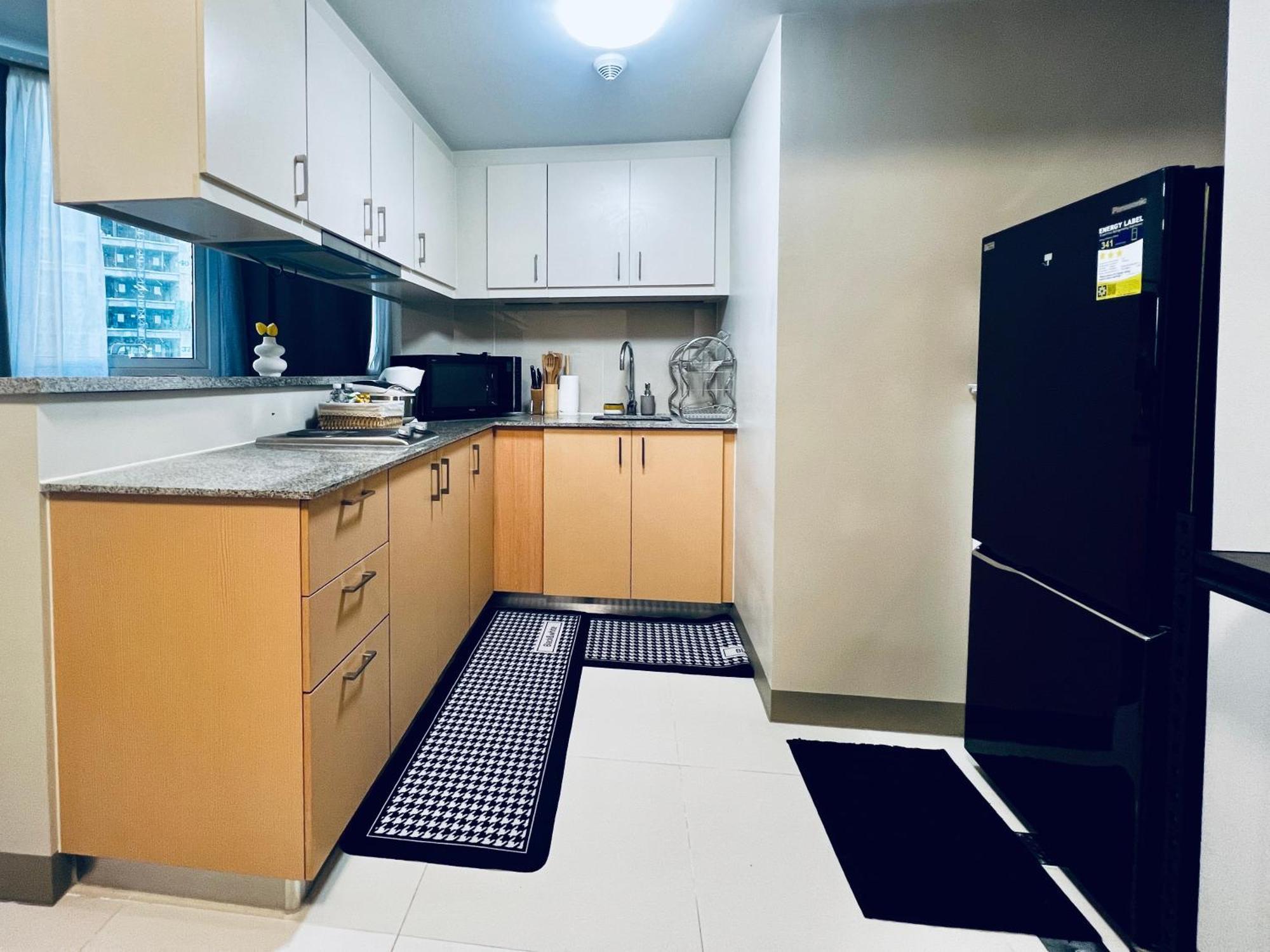 Bgc Luxury - Balcony, Pool, Wi-fi, View - 34 * Manila