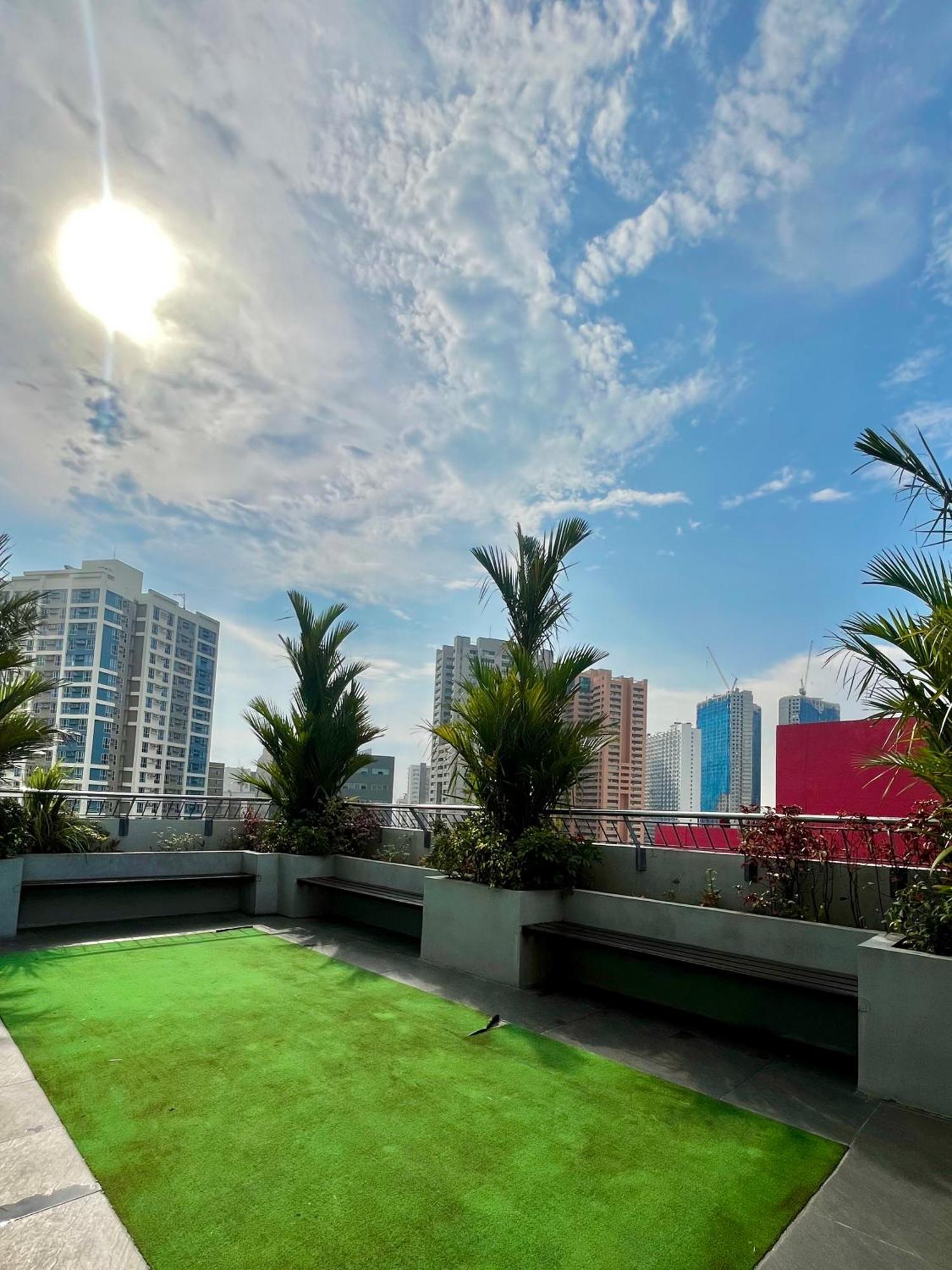 Apartment Rgb - Pioneer, Mandaluyong! Manila