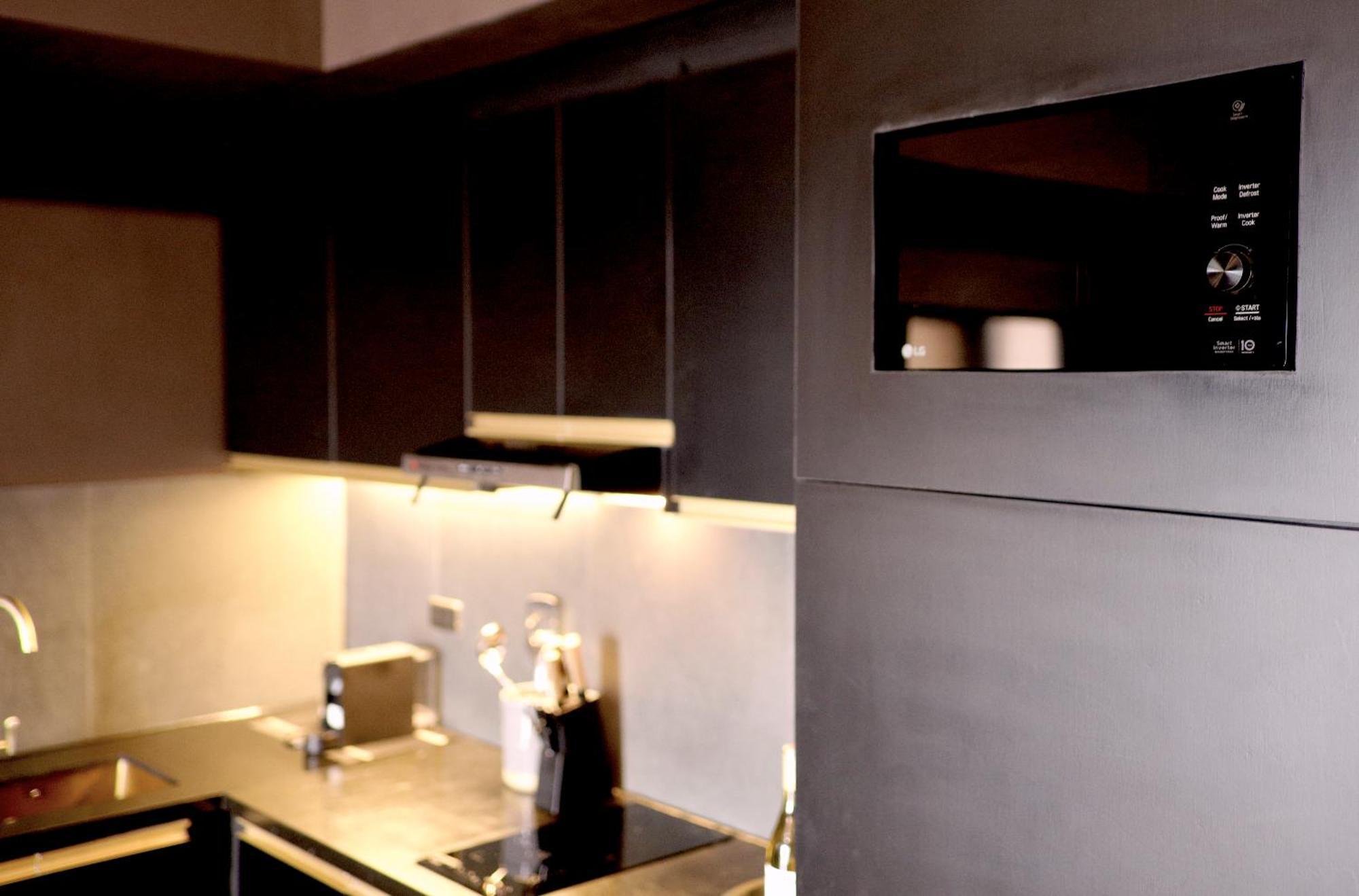 Luxury With Pa, Skyline View & Amenities Apartment Manila