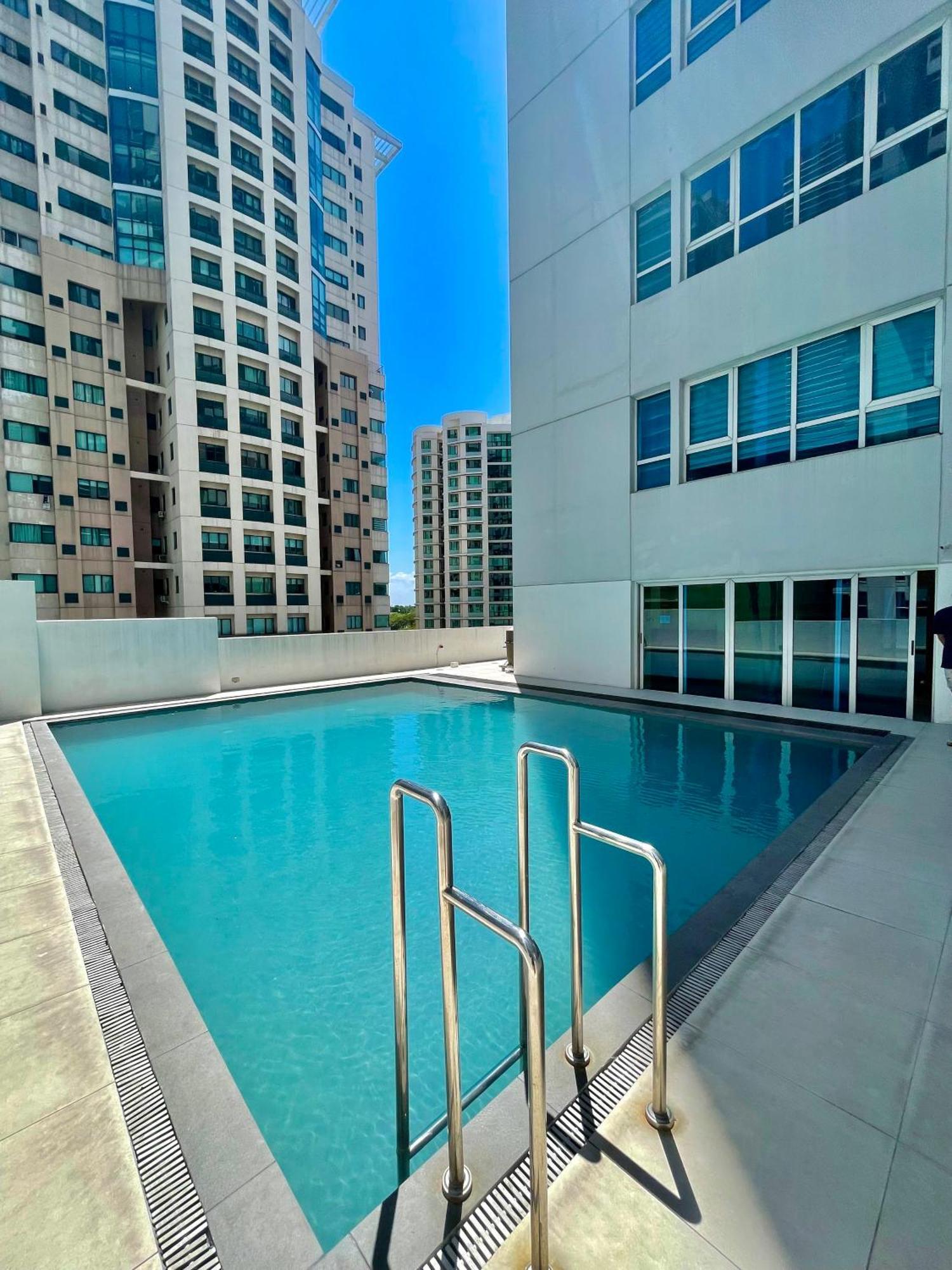 The Bgc Burgos Circle Apartment