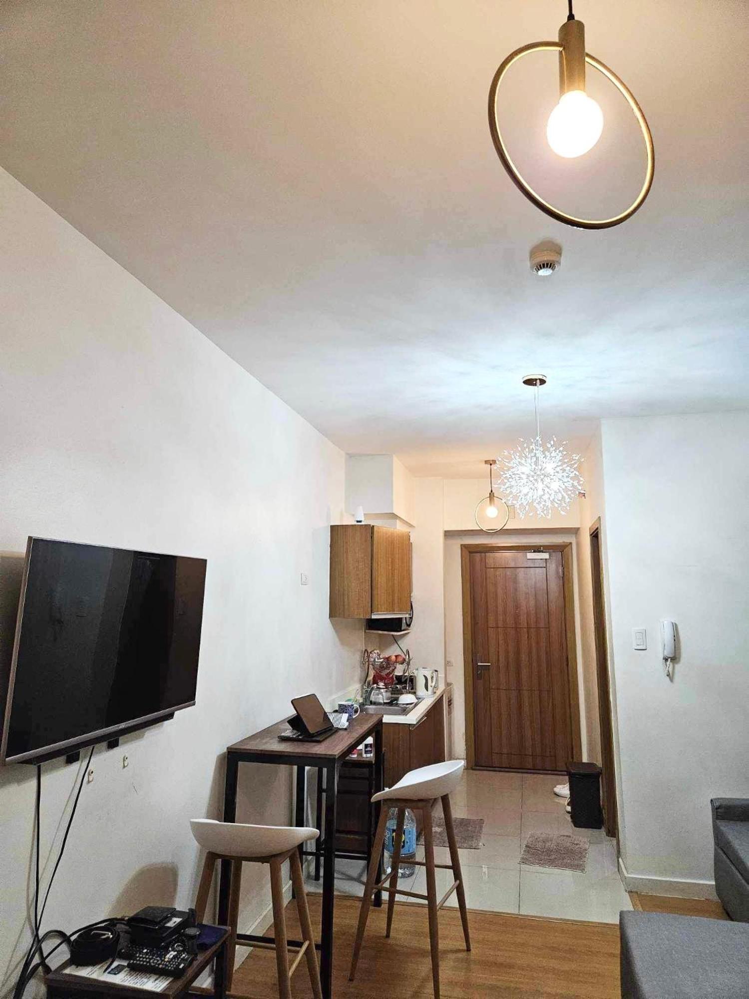8 Adriatico Near Us Embassy Apartment Manila