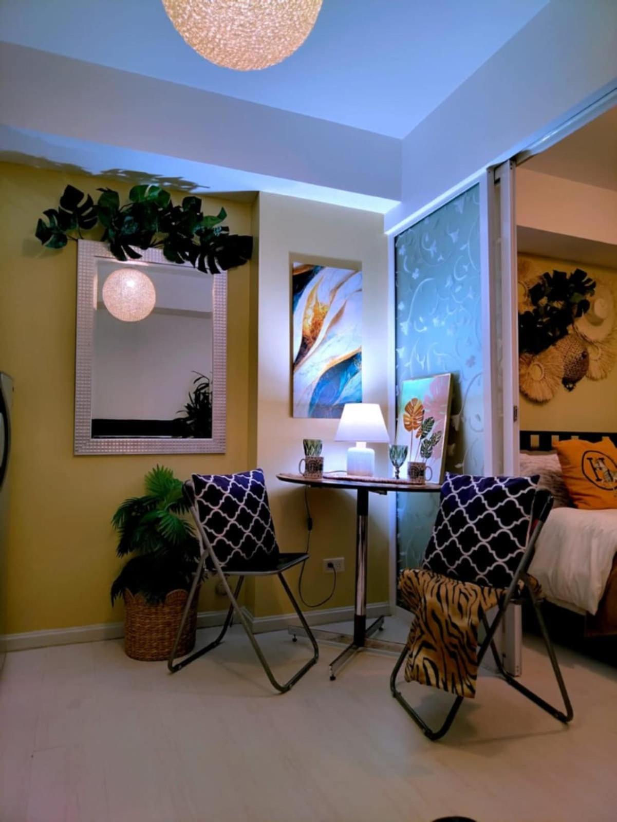 Apartment Z At Azure Residents *