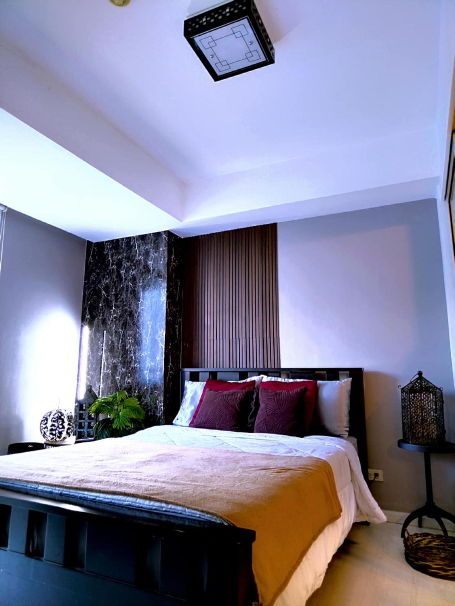 Apartment Z At Azure Residents *