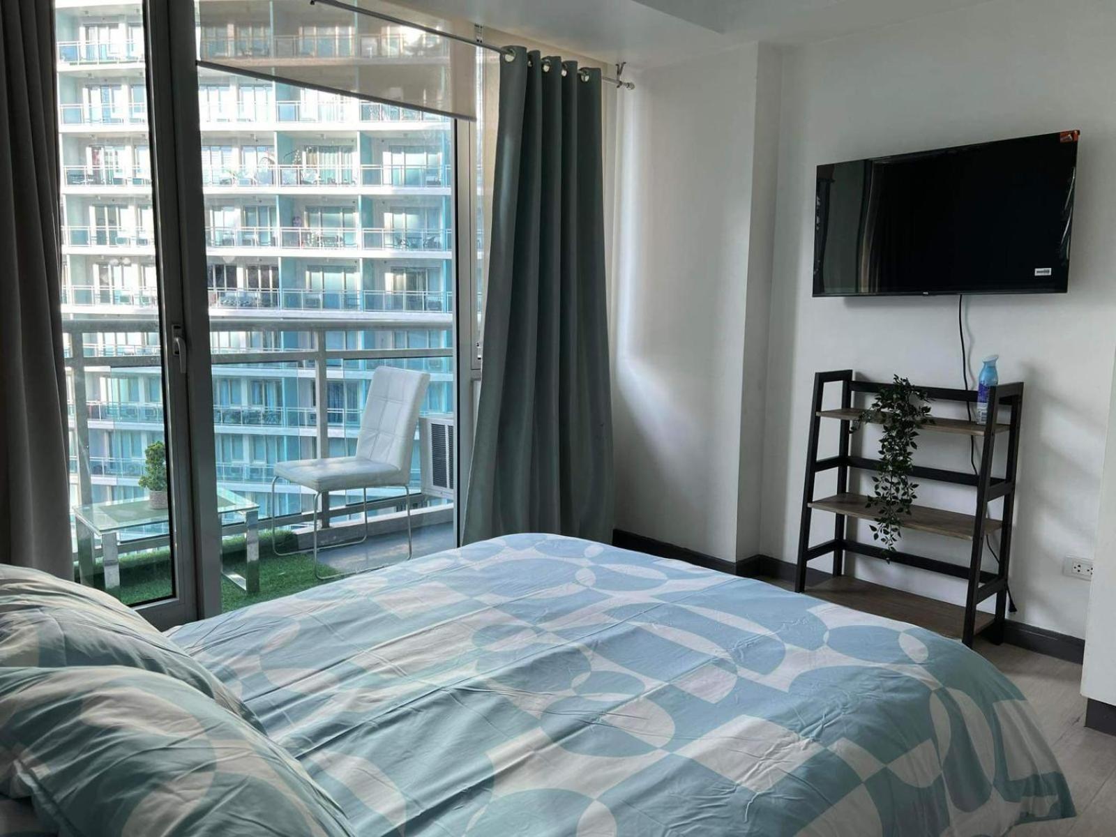 Apartment Z At Azure Residents
