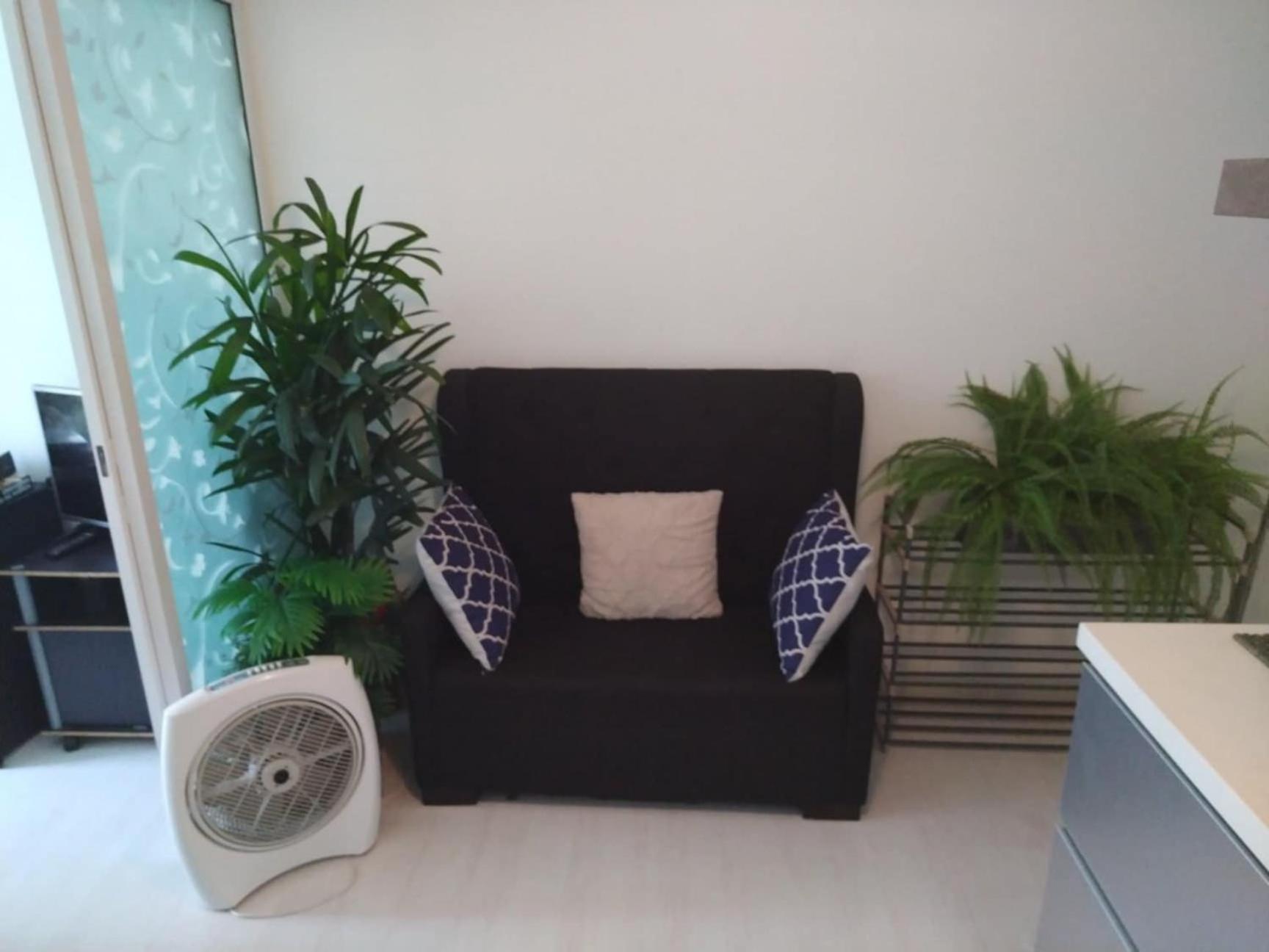 Z At Azure Residents Apartment *