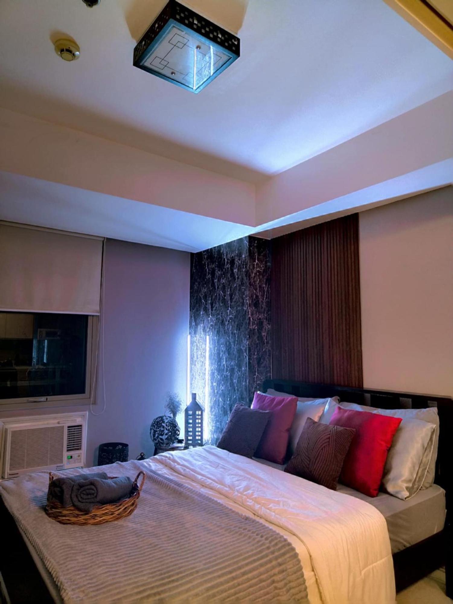 Z At Azure Residents Apartamento Manila