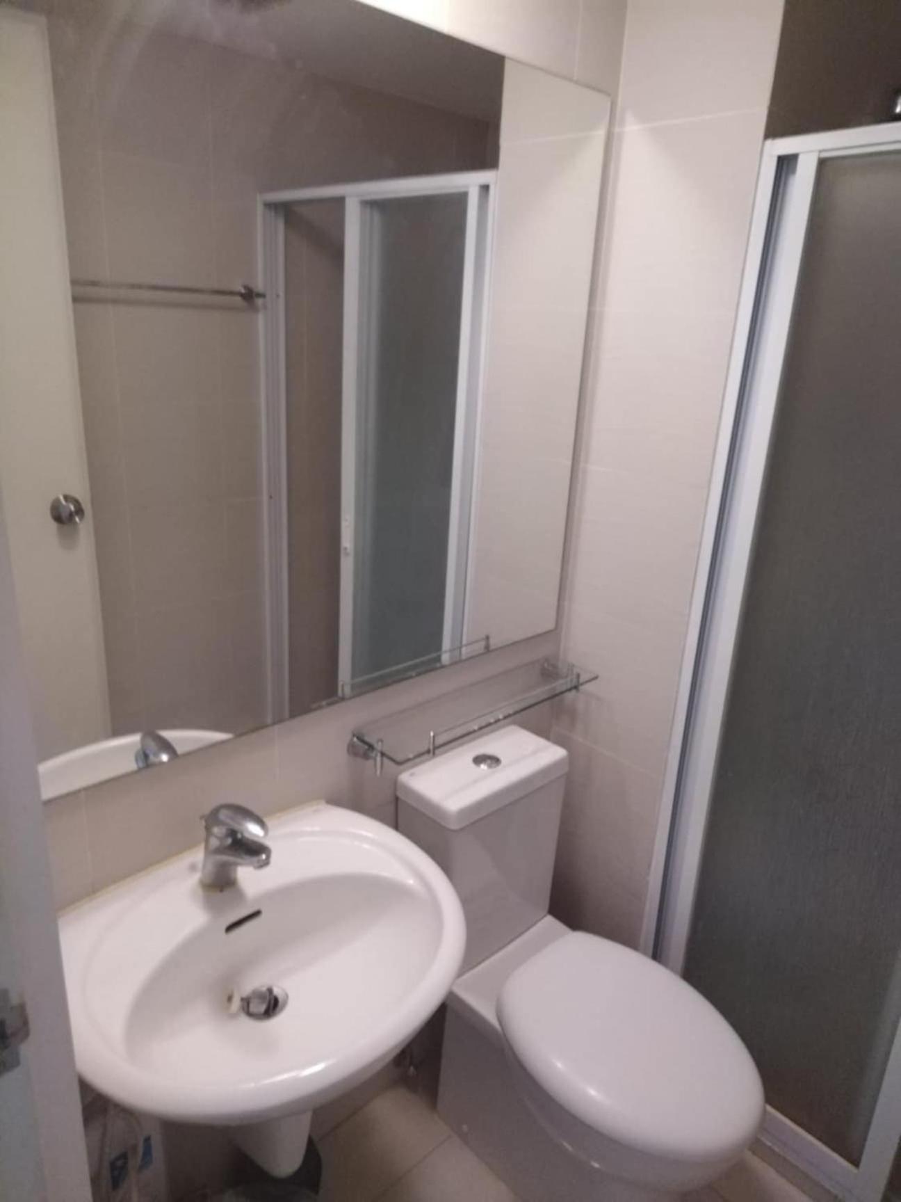 Apartment Z At Azure Residents *