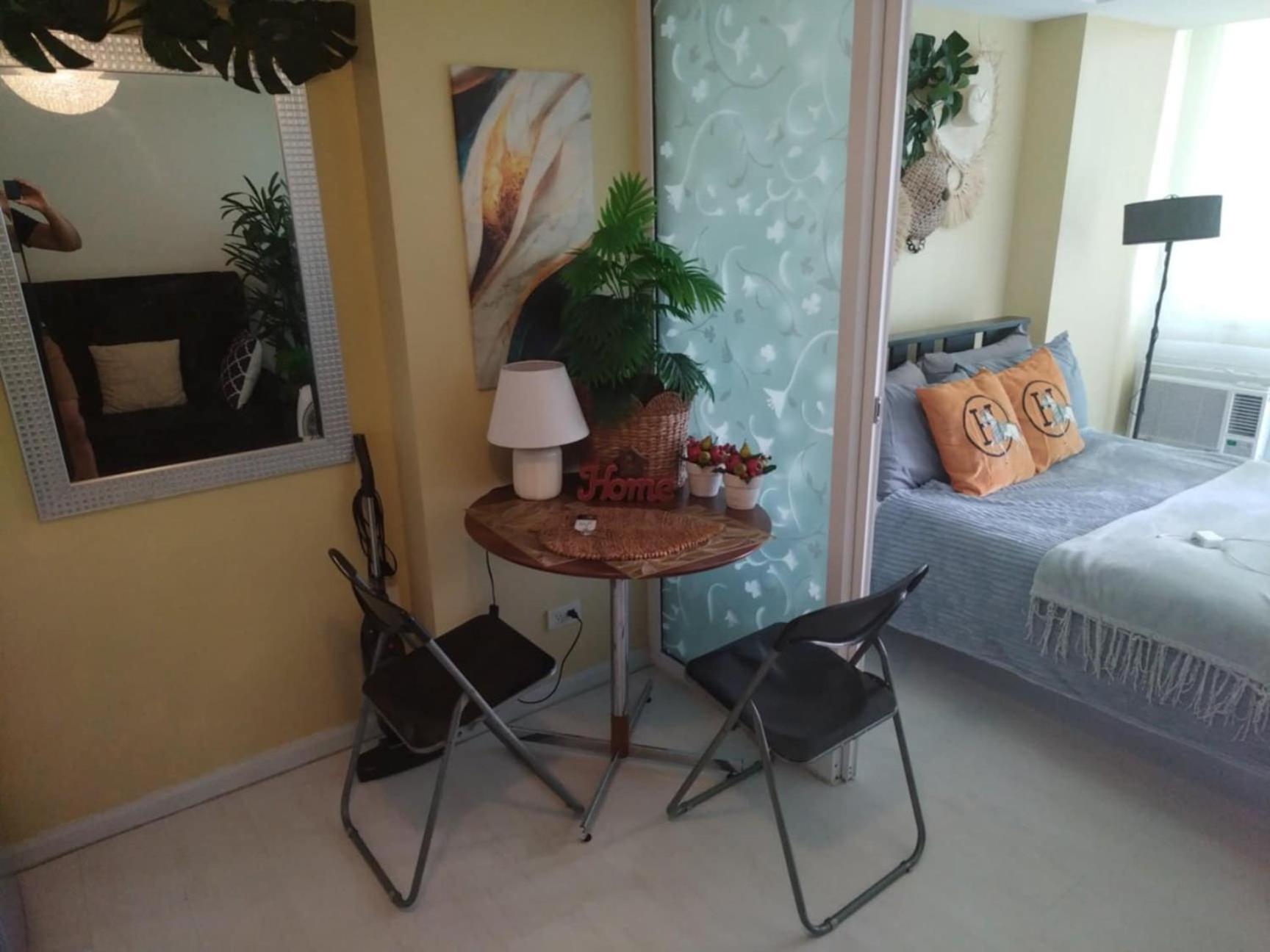 Apartment Z At Azure Residents Manila