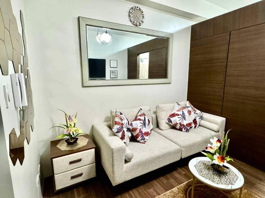 The Modern Flats At Air Residences Apartment *