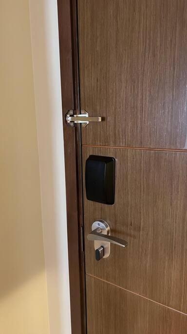 Apartment Staycation At The Residences At Acqua