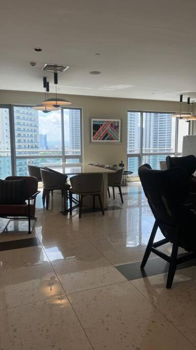 Staycation At The Residences At Acqua Apartment Manila