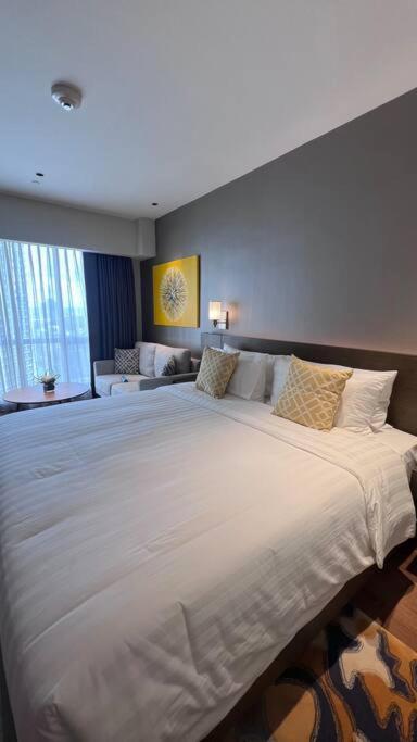 Staycation At The Residences At Acqua