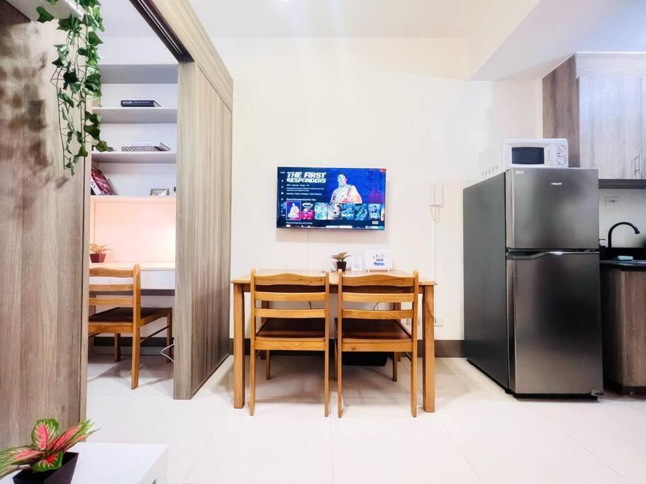 1br Unit Condotel W Balcony Fame Residences -fm18 Apartment