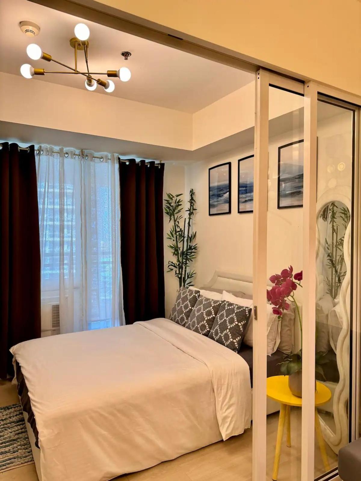 Apartment Beach Front Living In The Heart Of The City, Azure Residences *