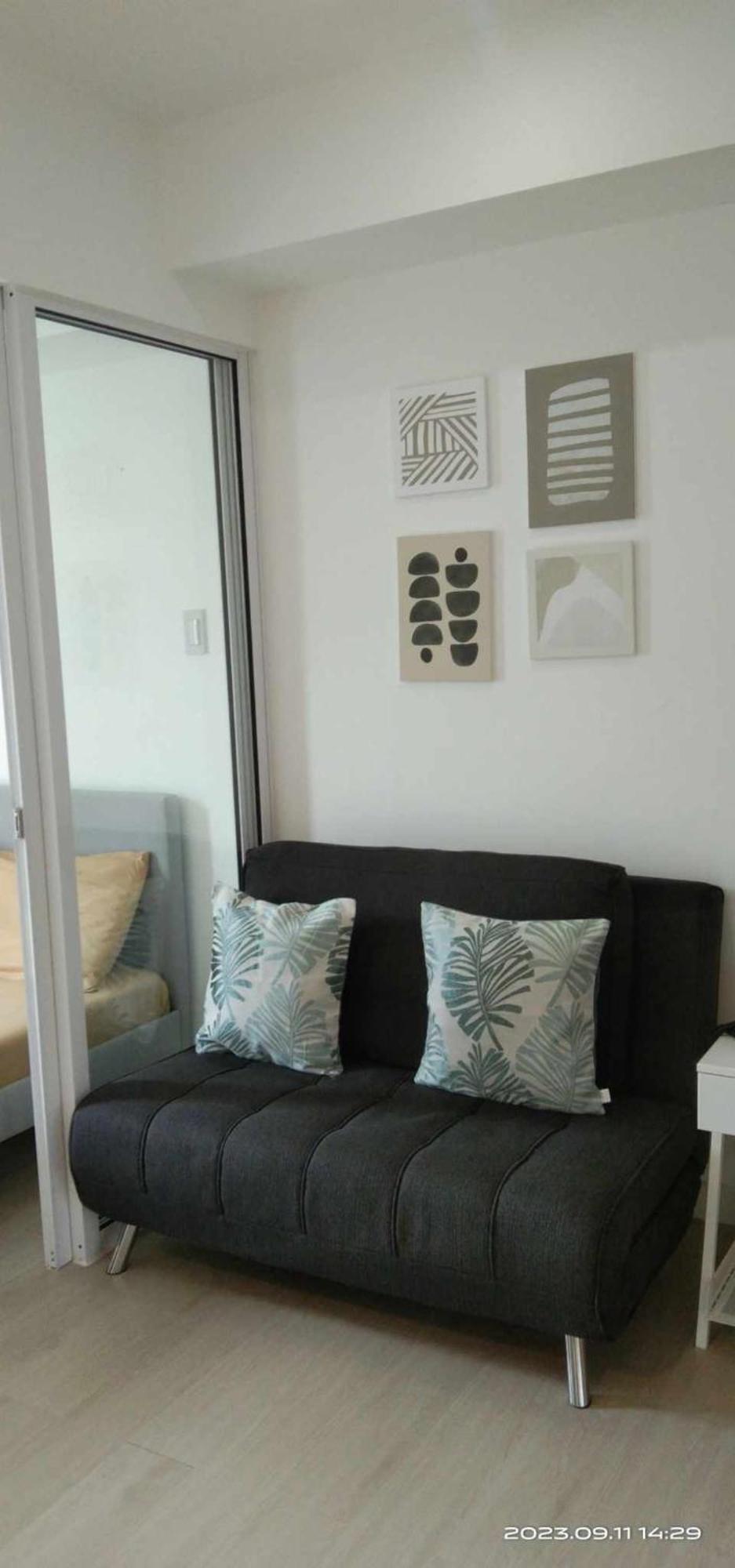 Riel's Condotel In Azure Beach Residences * Manila