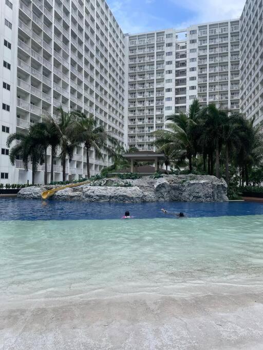 1 Bedroom Near Moa With Pool View - Shore 1 Residences *