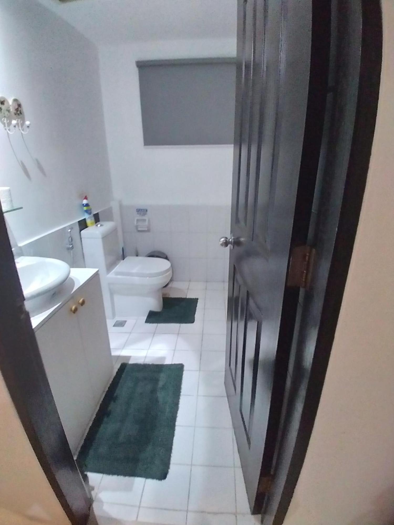 Executive In Bgc Apartment Manila