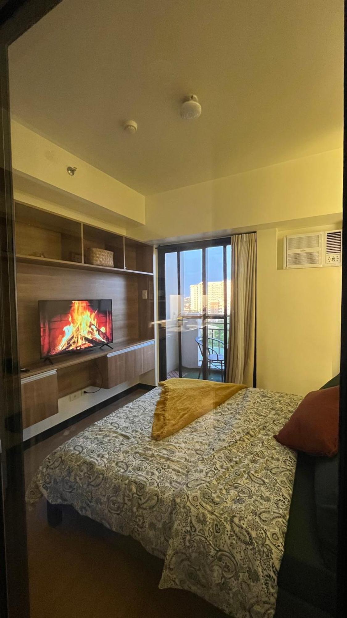 Modern 1br In Calathea Place - Just 15 Mins Away To Naia W 360 Roof Deck And Amazing Pool! *