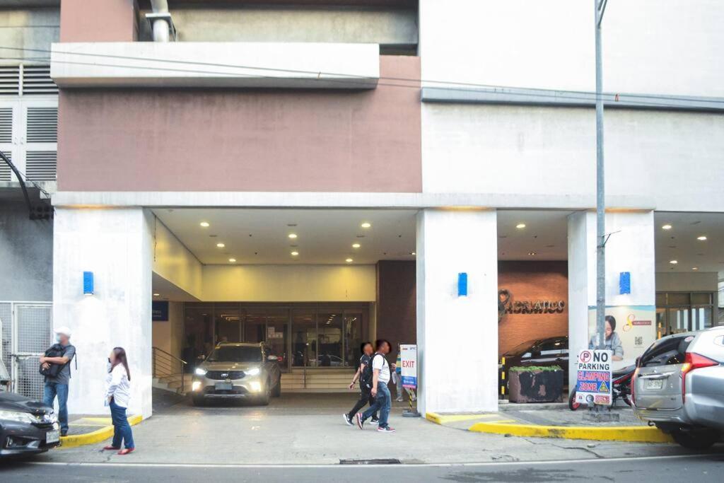 Stylish 1br Near Us Embassy & Luneta With Pool & Gym Apartment Manila