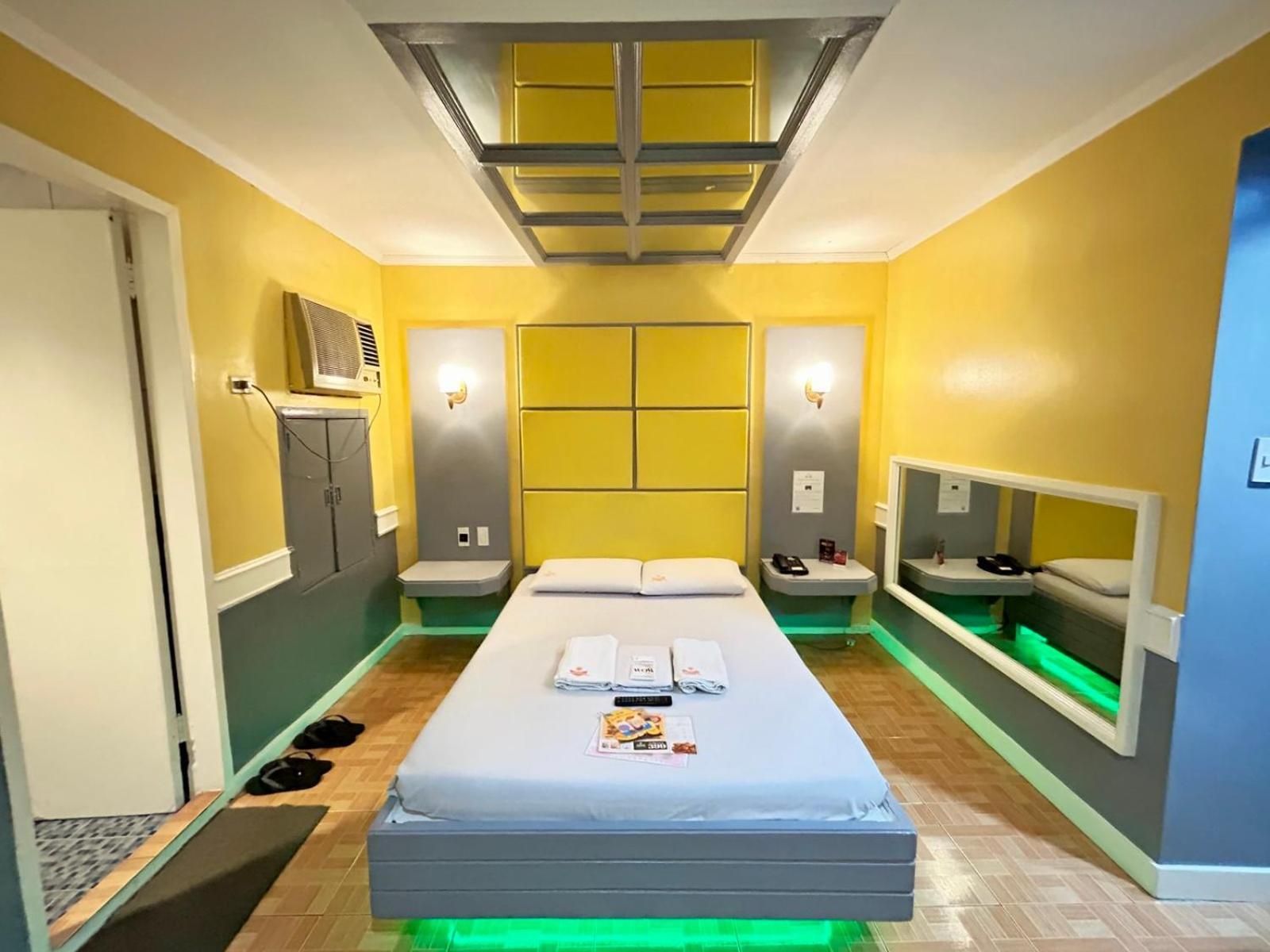 Town And Country Reposo Hostel *