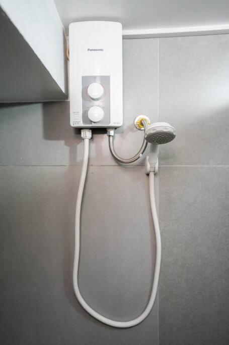 Apartment A2j Luxury Bgc 2br Loft Near High Street Taguig