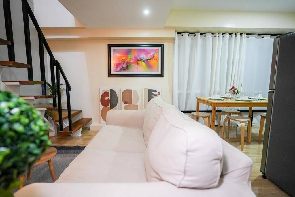 Apartment A2j Luxury Bgc 2br Loft Near High Street Taguig Manila