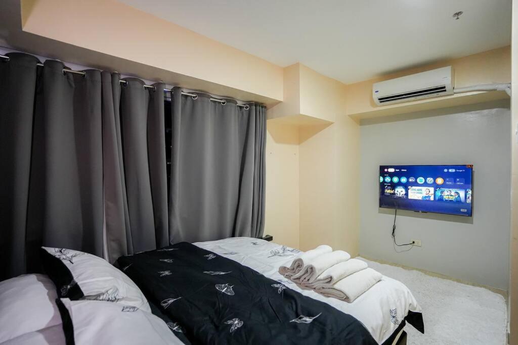 A2j Luxury Bgc 2br Loft Near High Street Taguig Manila