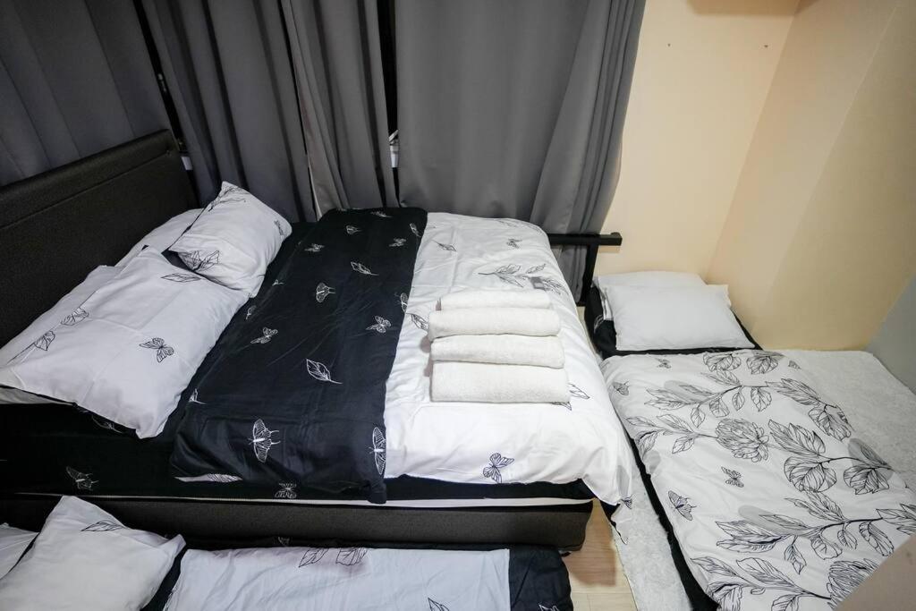A2j Luxury Bgc 2br Loft Near High Street Taguig *