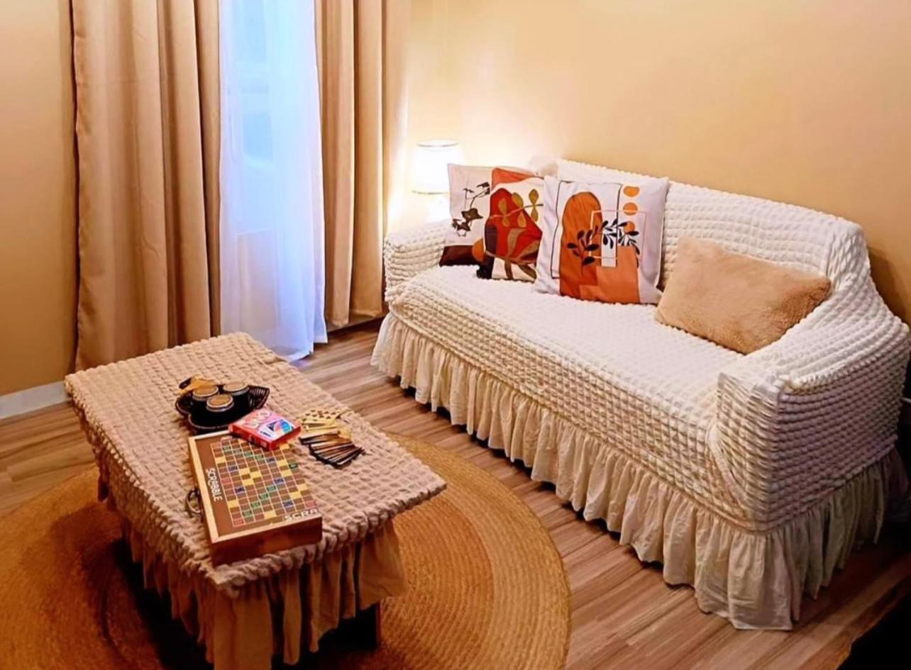 The Wooden Crib Apartment