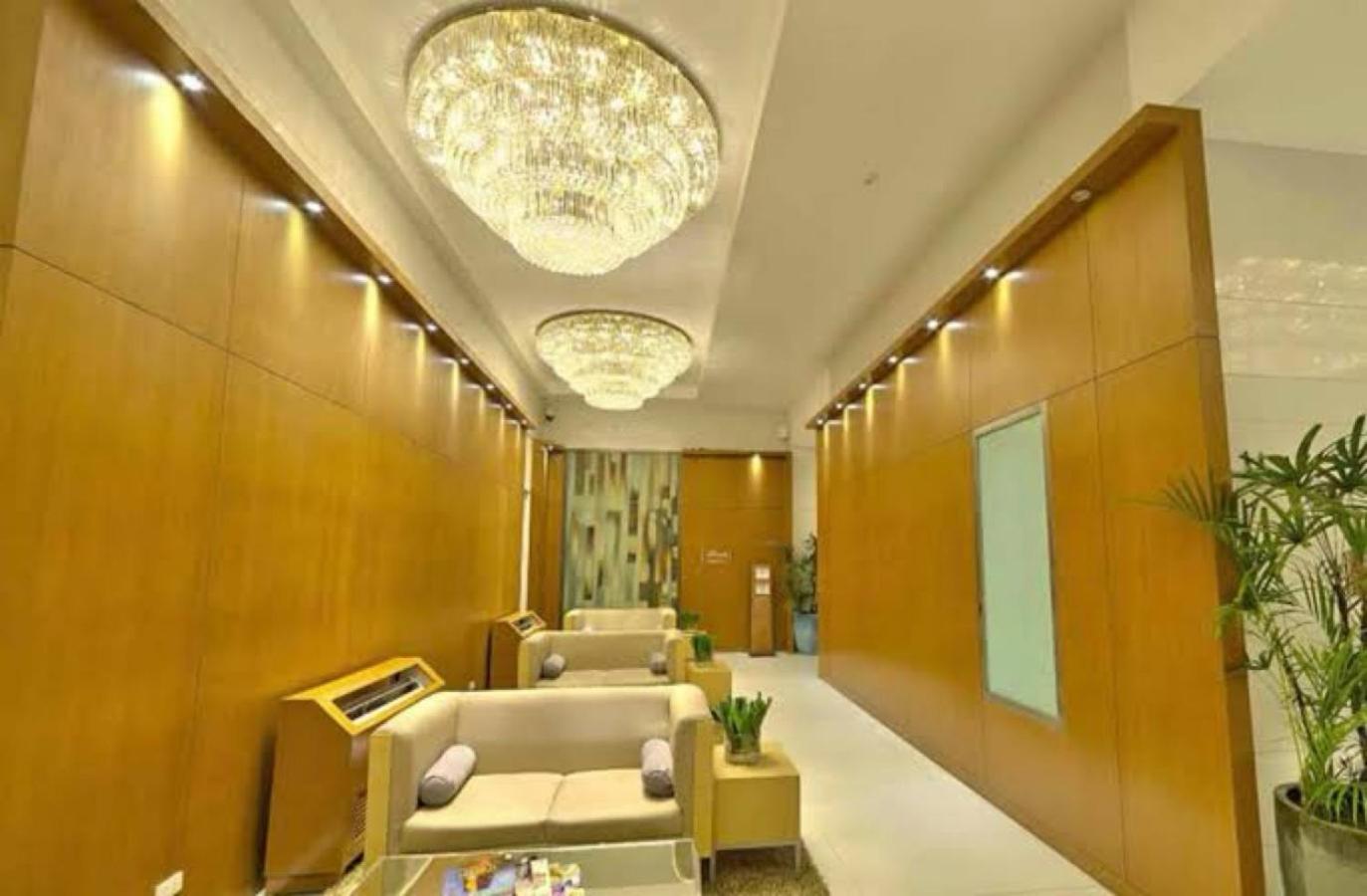 Spacious 1br Steps To Megamall Ortigas View Apartment Manila