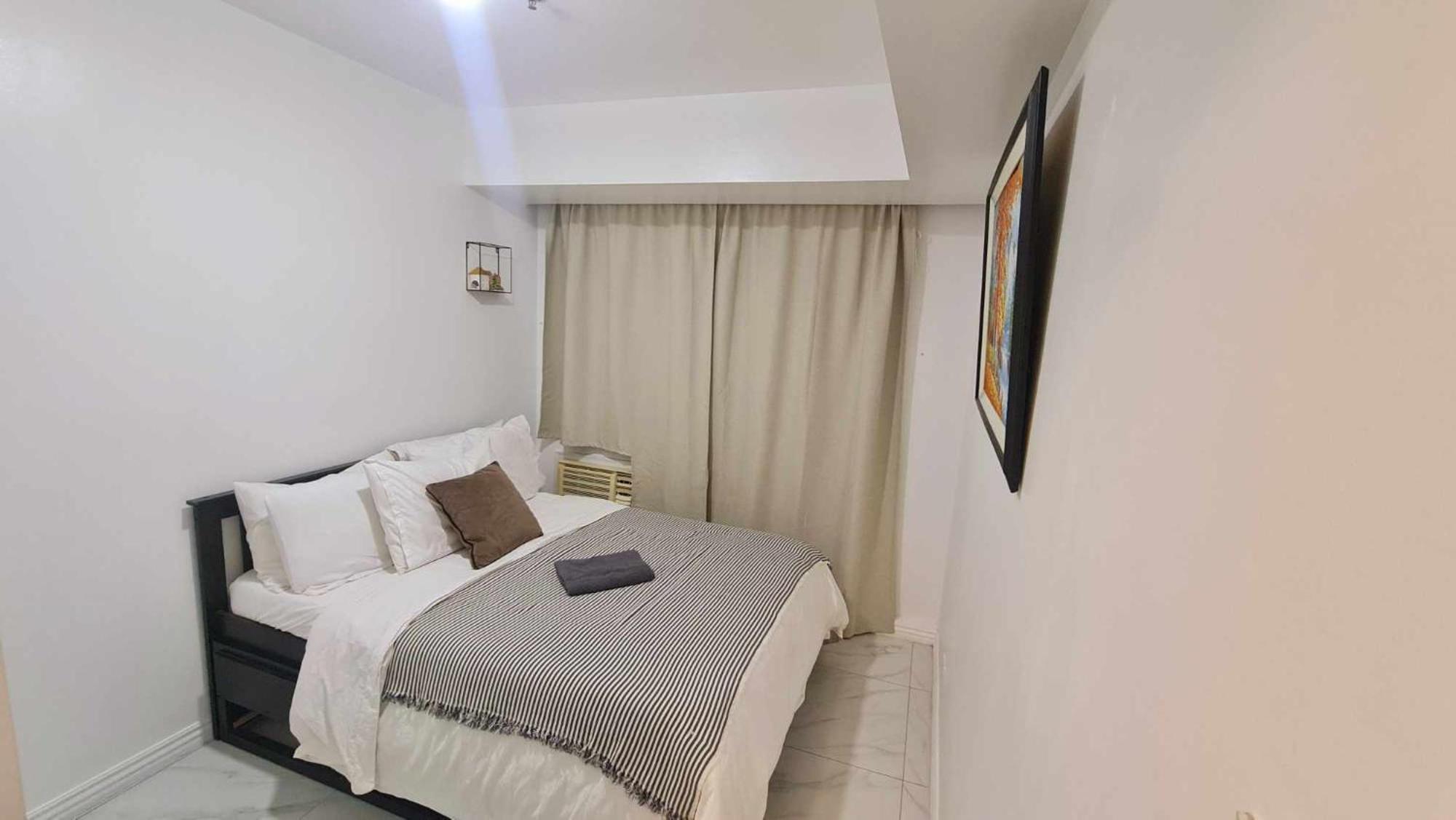 Apartment Azure Urban By 4j's Manila