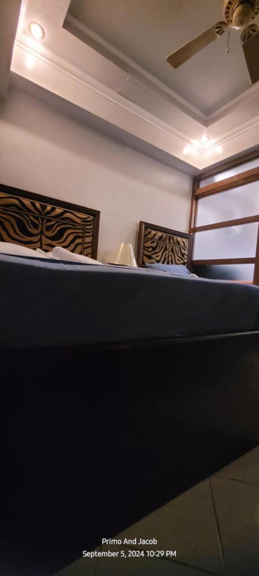 2 Separate Units, 1br On 23rd Flr And 3br Penthouse On 41st Flr In Manila, Near Slec,us Embassy, Mall And Parks With Excellent View *