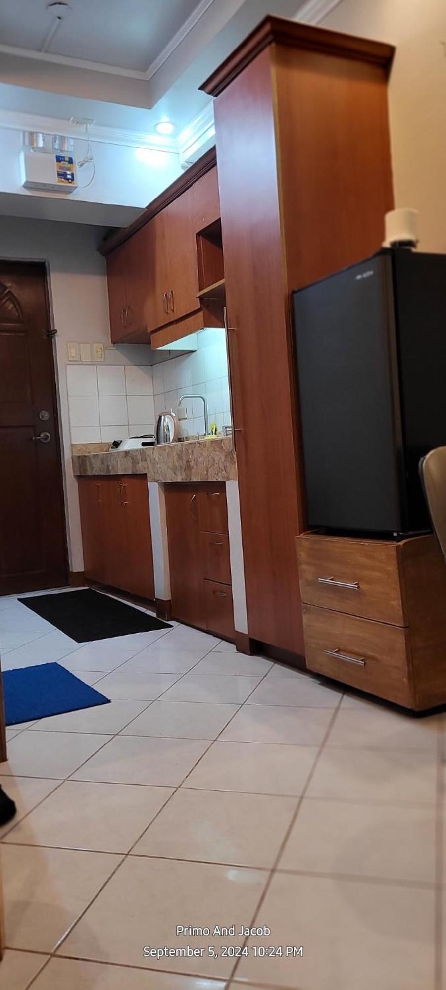 Apartment 2 Separate Units, 1br On 23rd Flr And 3br Penthouse On 41st Flr In Manila, Near Slec,us Embassy, Mall And Parks With Excellent View