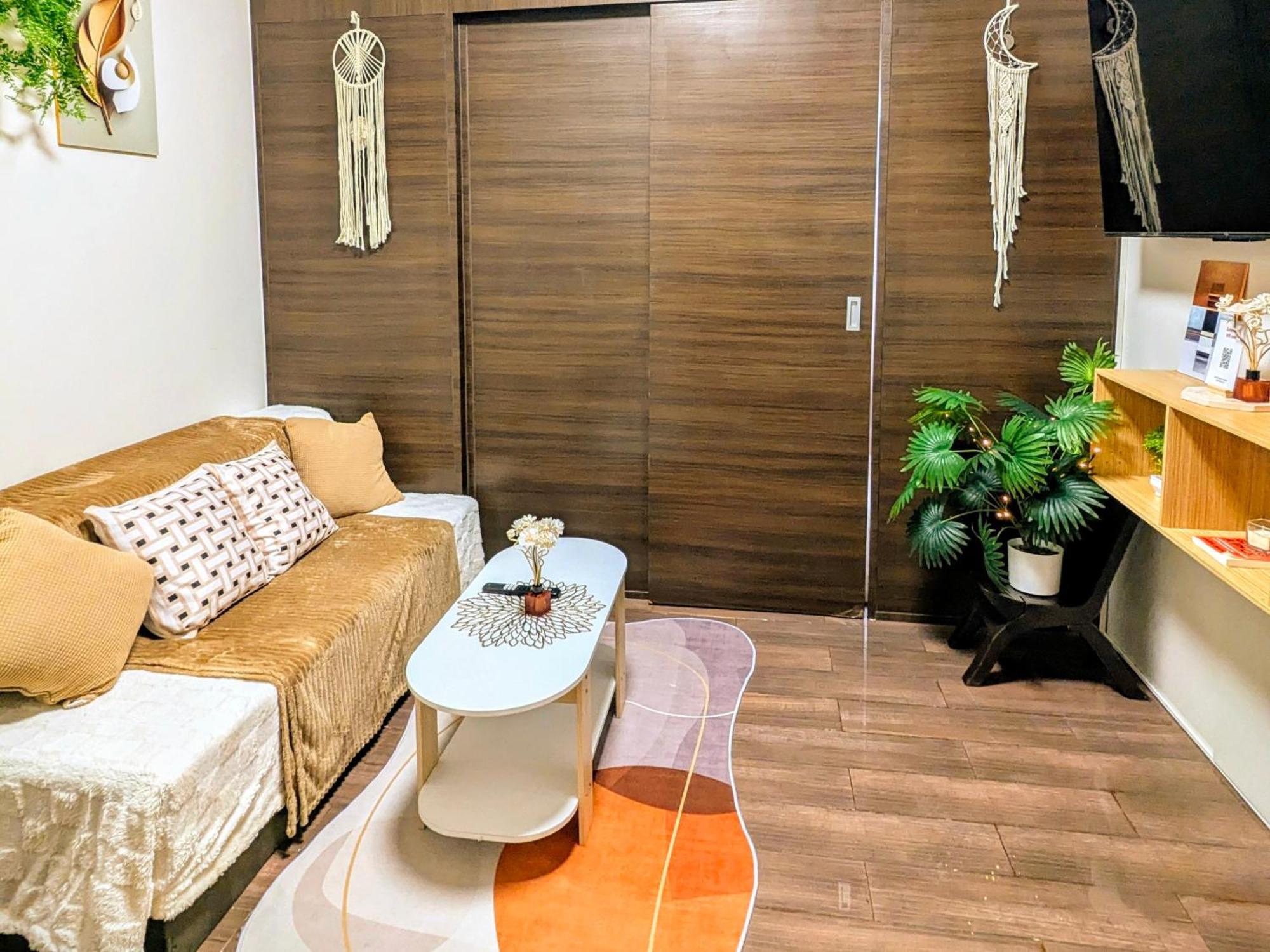 Sun And Moon D'wood Air Residences Makati Apartment Manila