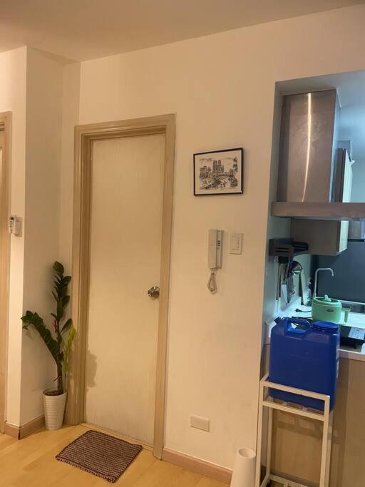Soho 1 Bedroom With Balcony Near Mrt Edsa Shaw Pioneer Greenfields Sm Megamall Ortigas * Manila