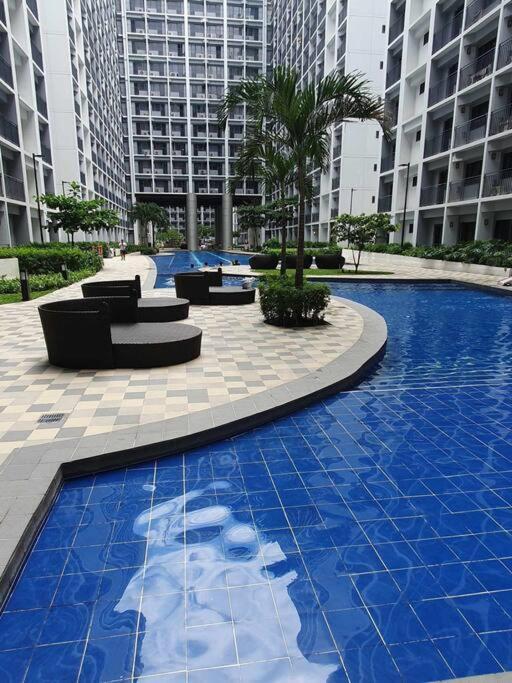 Shore 2 Tower 3 Near Moa By Dei Gratia Apartment Manila