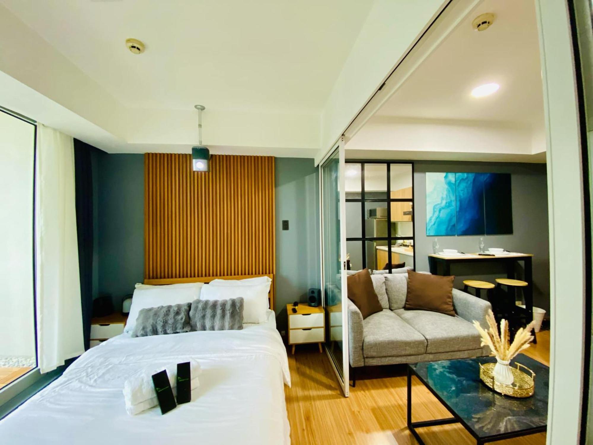 1 Bedroom Azure Beachview 3 Apartment *