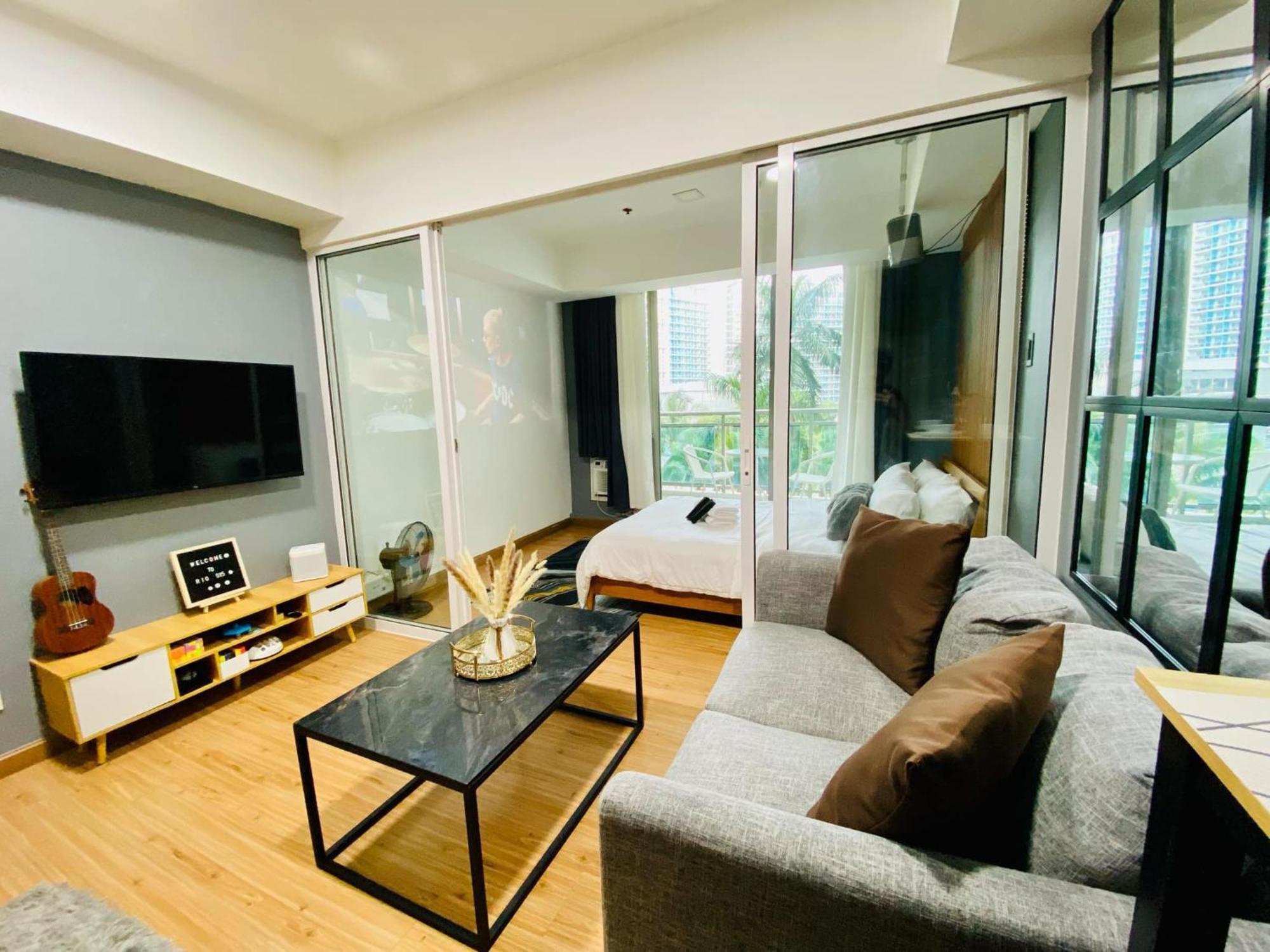 1 Bedroom Azure Beachview 3 Apartment