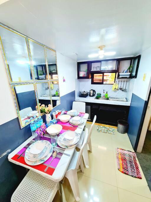 Loft Style Affordable Staycation In Apartamento