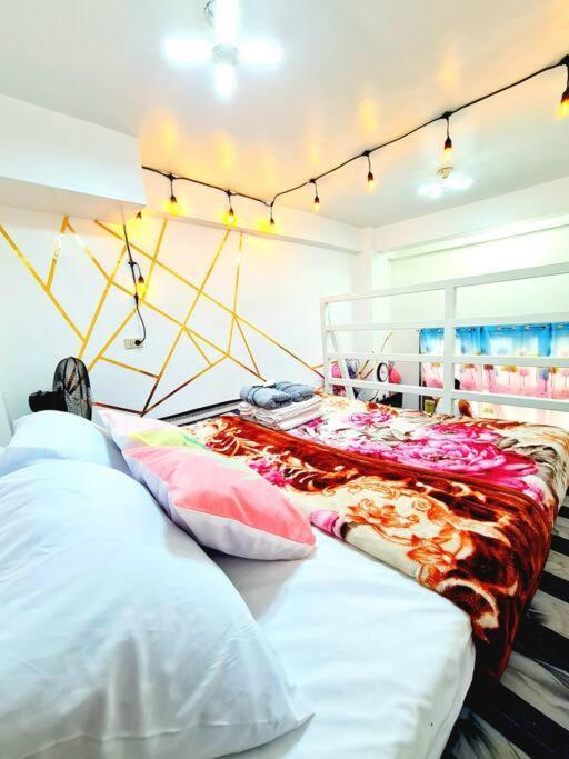 Loft Style Affordable Staycation In Apartamento