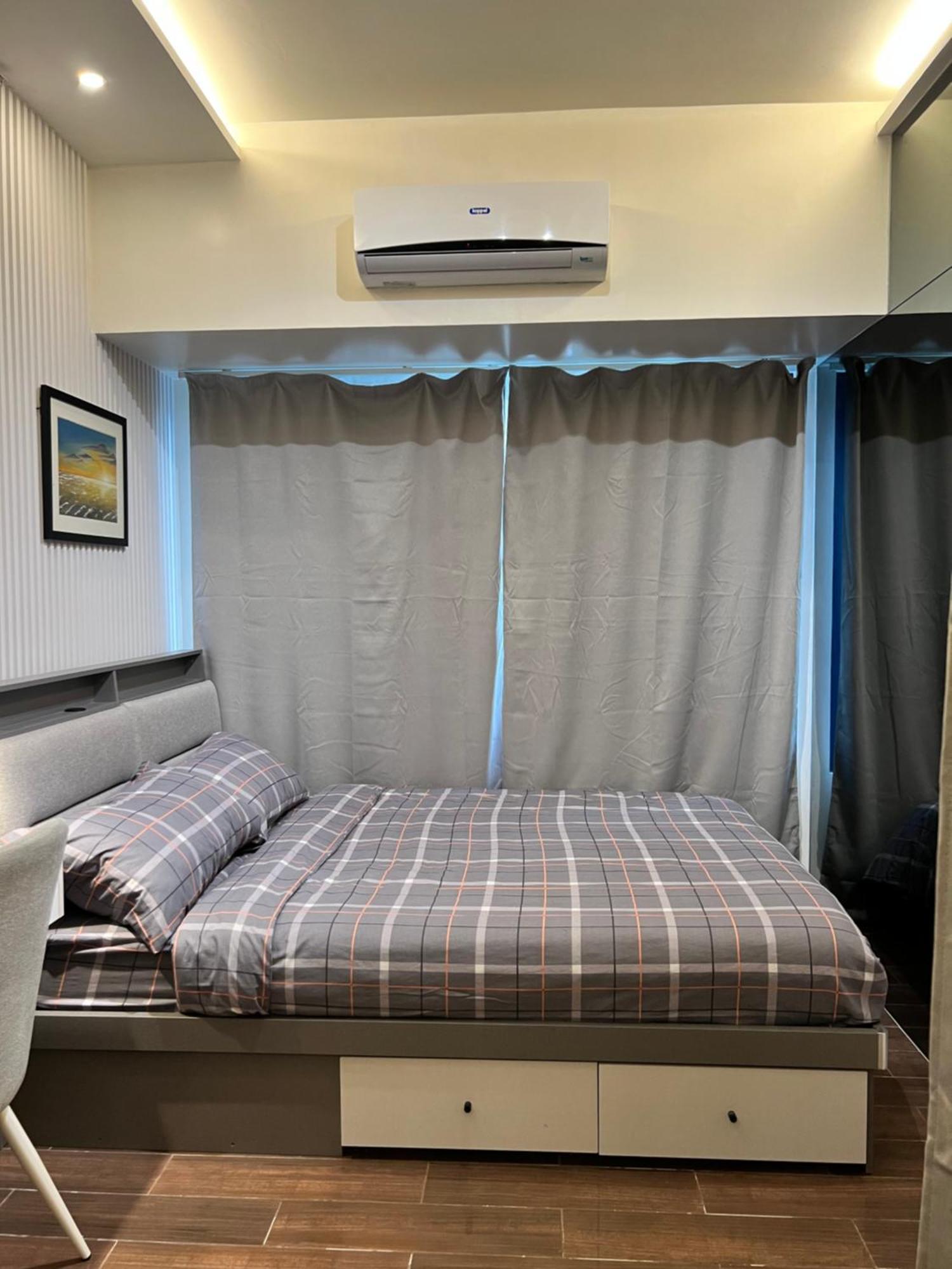 Am Condotel At Air Residences