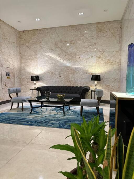 Apartment Cozi Venice Luxury Residences Bgc Manila