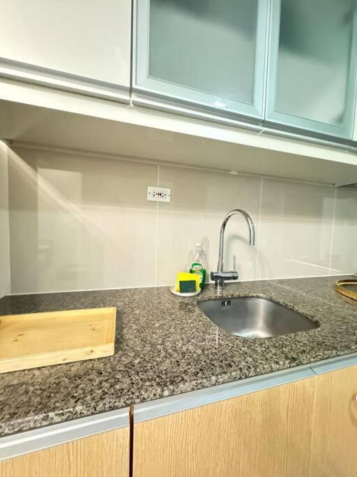 Apartment Cozi Uptown Executive 1br *