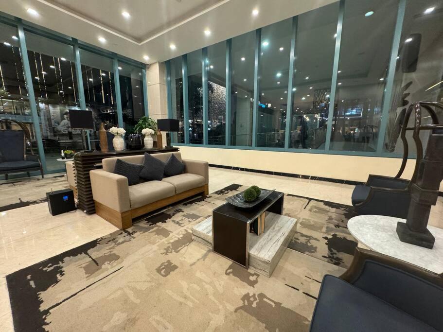 Cozi Uptown Executive 1br Apartment *