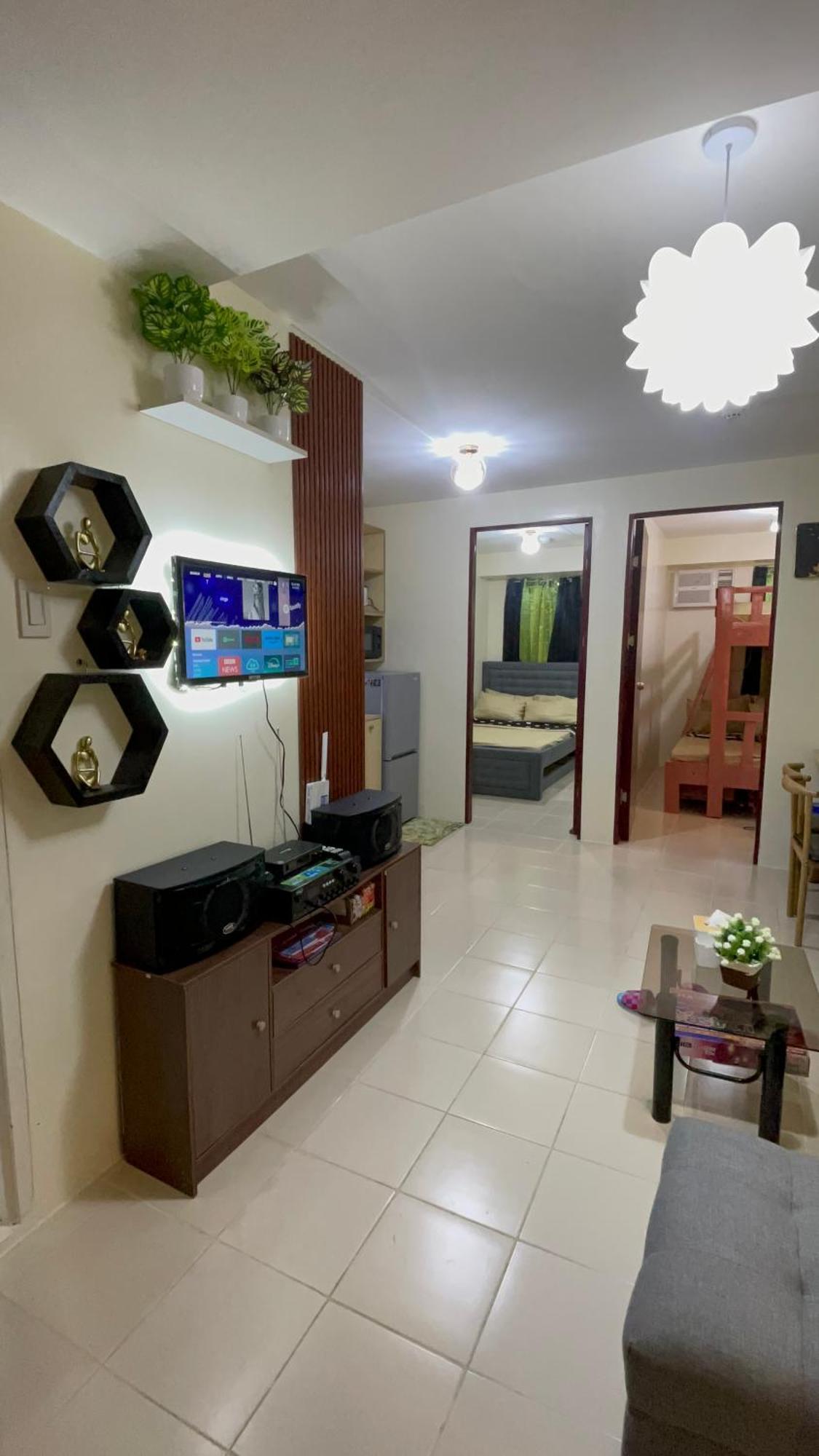 Jelyn Staycation At Urban Deca Homes Manila