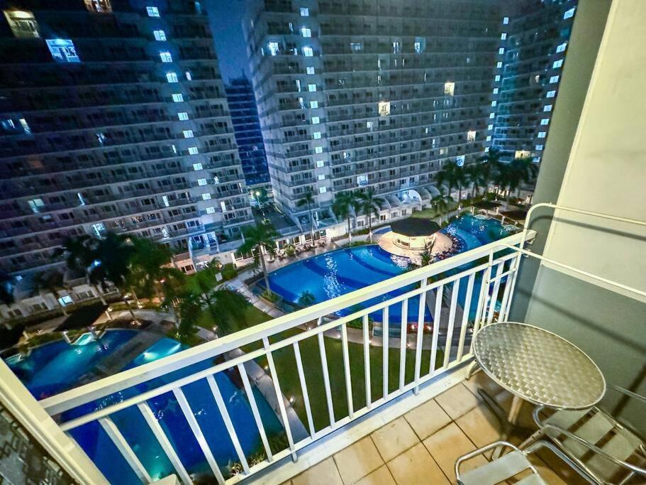 Apartment Pool View 1br 2-4 Guests, 5 Mins To Mall Of